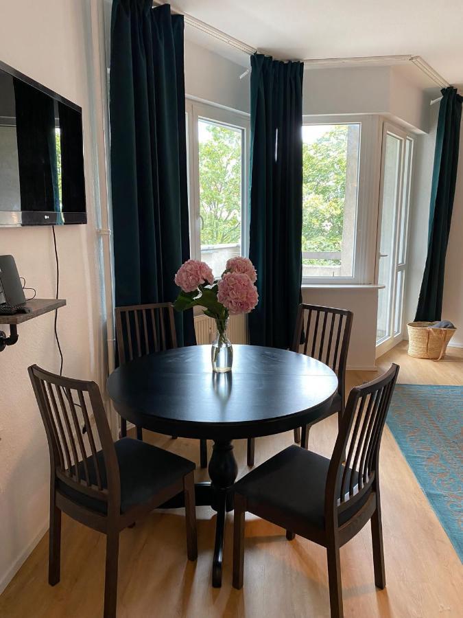 Beautiful With Balcony Appartamento Berlino